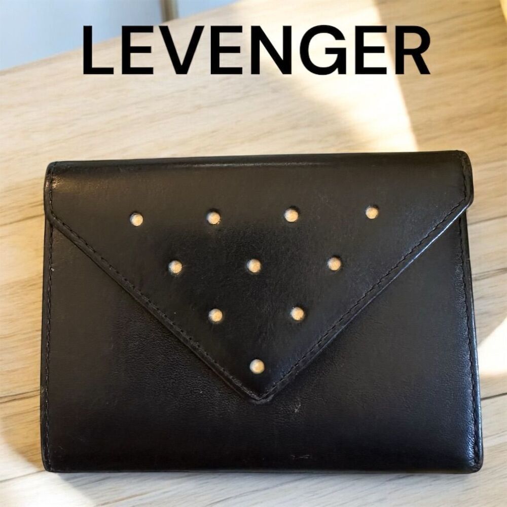 Levenger Women's Small Black Ivory Smooth Leather Snap Closure Card Cash Wallet
